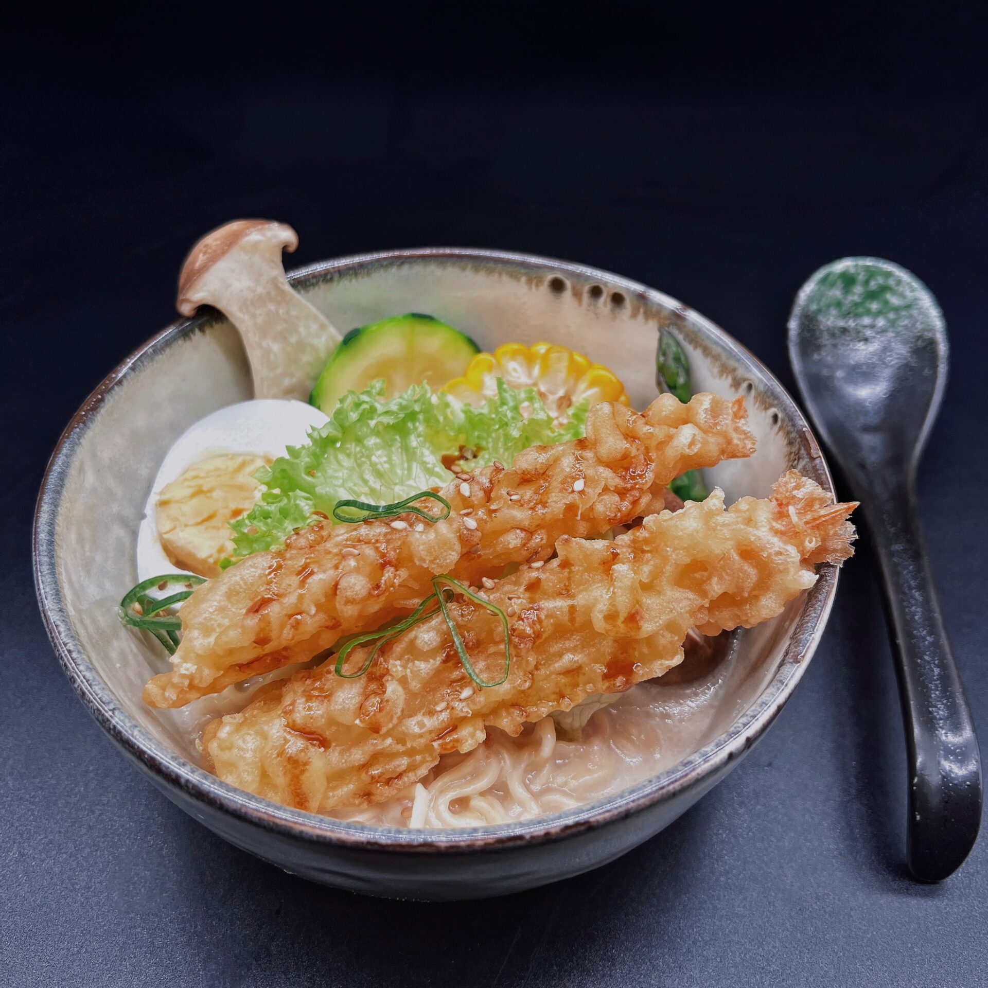 Ramen tonkotsu tempura scampis